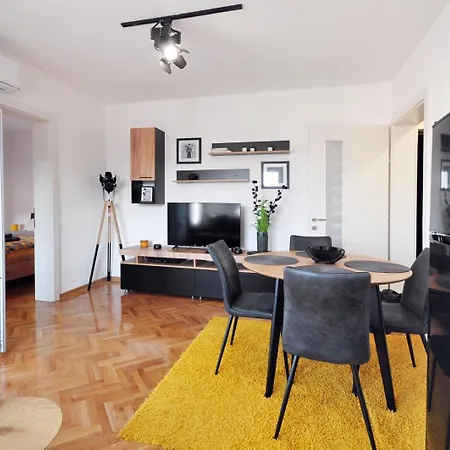 Chaplin Apartment