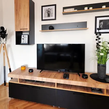 Chaplin Apartment